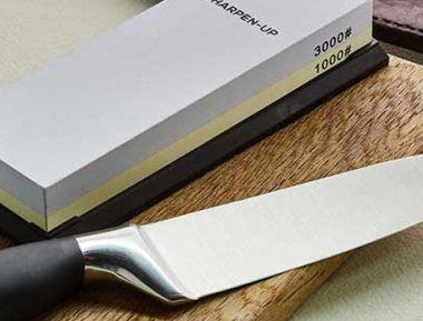 Các lỗi thường gặp khi mài dao Nhật bằng dụng cụ đơn giản