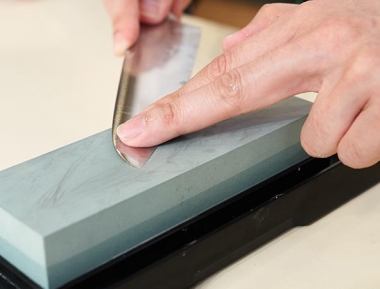 Chia sẻ mẹo bảo quản dao Nhật để giữ dao luôn sắc bén và bền lâu